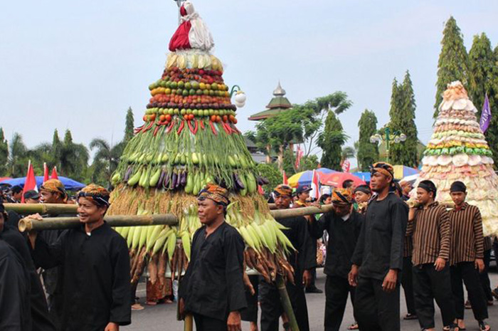 Tradisi Sekaten merupakan salah satu warisan budaya Jawa yang sarat makna dan nilai spiritual. sumber foto: pinterest