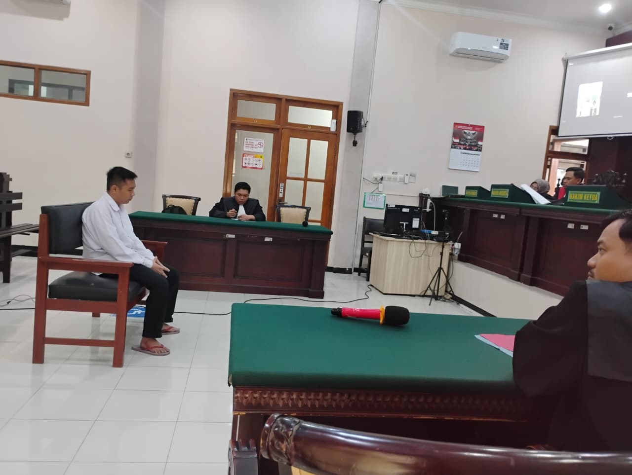 Tilap Motor Nasabah, Pecatan Karyawan PT. Summit Oto Finance Mojokerto Divonis 12 Bulan