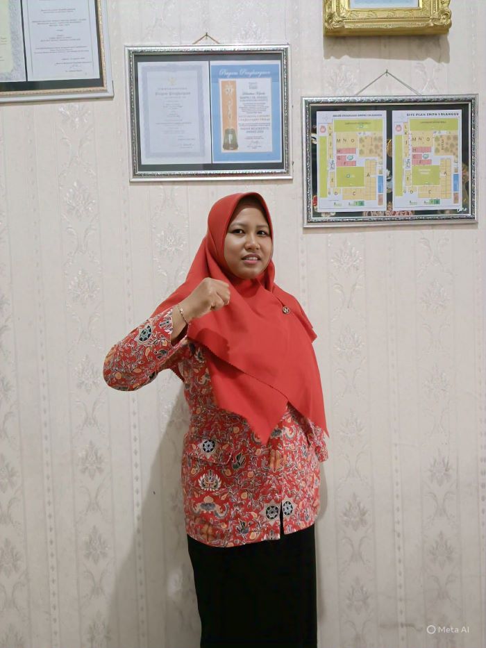 EFA NOFIYANINGRUM, S.PD, SMPN 1 DLANGGU