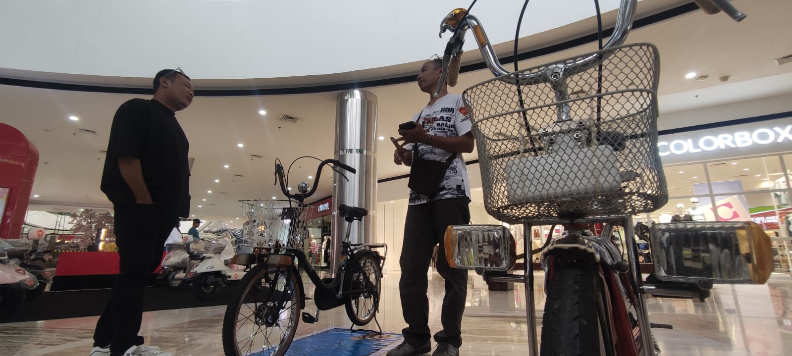 UNJUK GIGI: Pameran Nasional Minitrek Minion di Grand Atrium Sunrise Mall Kota Mojokerto, Jumat (14/11). Agenda pameran ini berlangsung dua hari, mulai 14&ndash;15 November 2025.