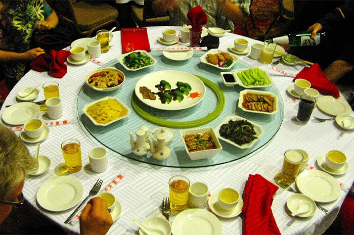 Dalam budaya China, bentuk lingkaran memiliki posisi yang istimewa karena dianggap mencerminkan harmoni sekaligus kesetaraan dalam hidup. Sumber foto: Google