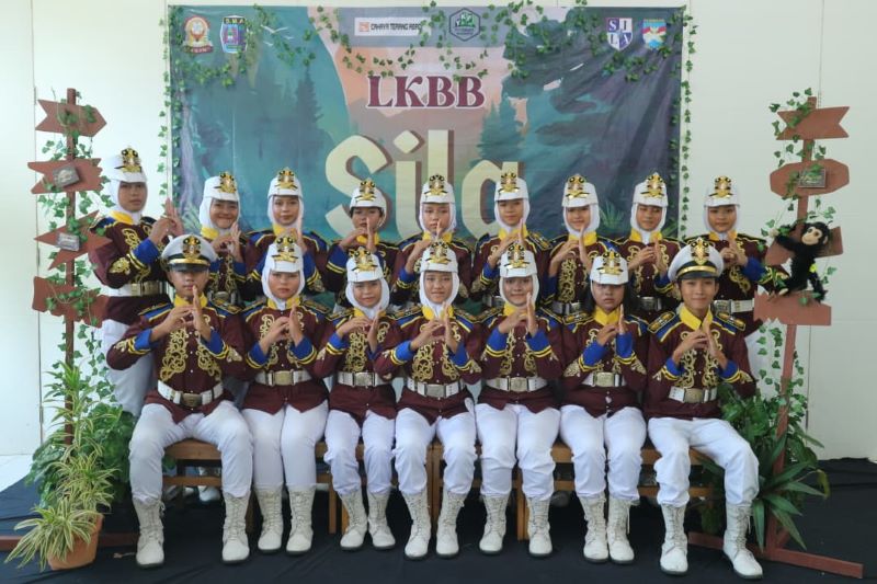 TERMOTIVASI: Tim Paskibra SMPN 1 Sooko meraih juara 3 Caraka dalam ajang LKBB Sila 2K25.
