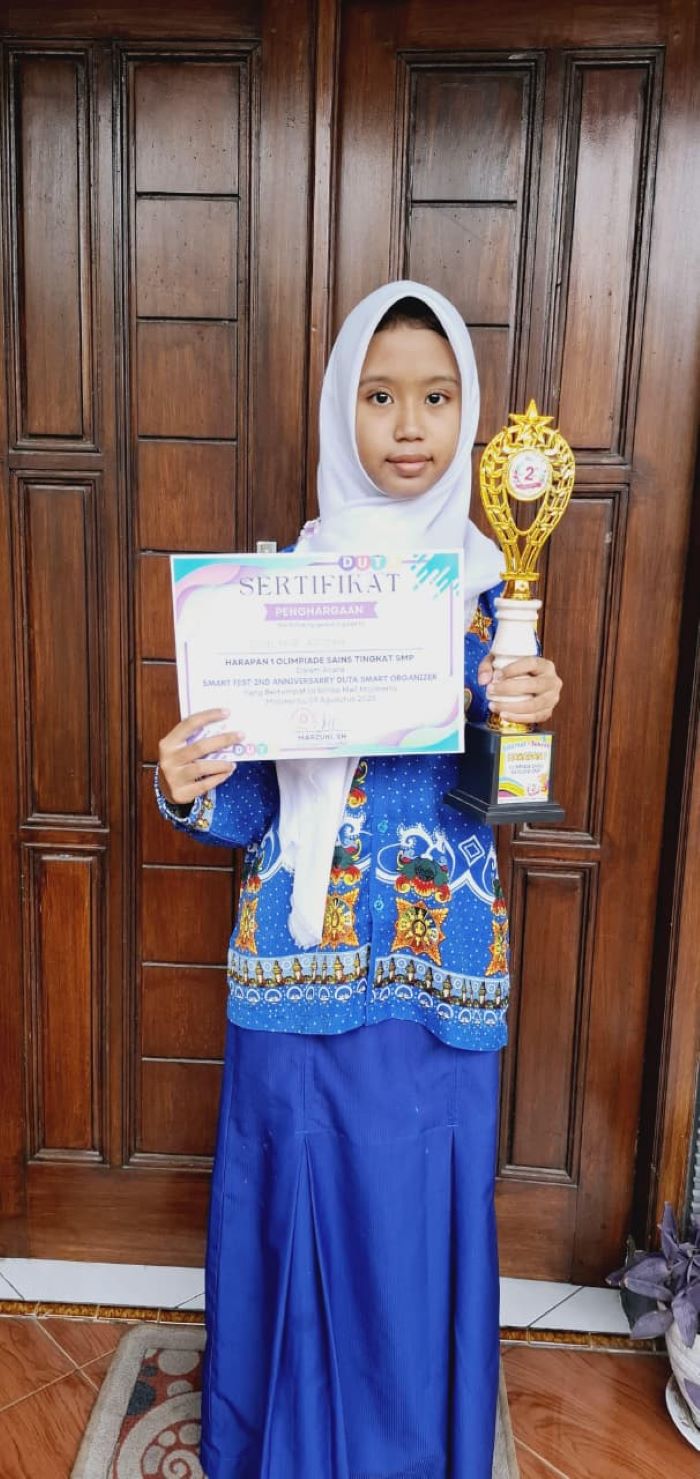 Dini Nur Azizah