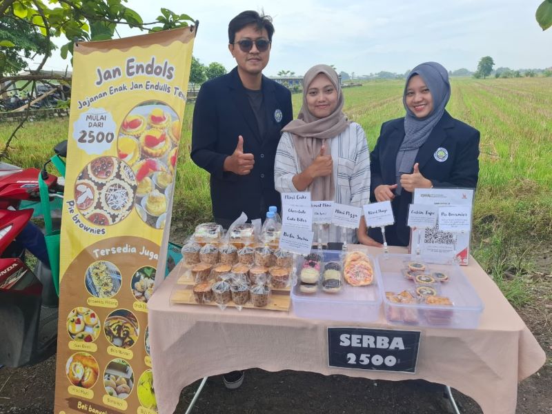 Oleh : Dara Anindya Putri U. dan Achmad Nuril Huda*)