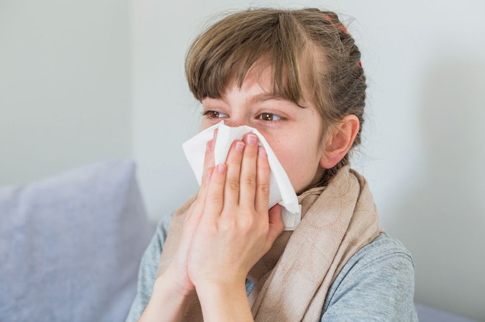 Rhinitis sangat umum dialami oleh banyak orang dan kerap kali dianggap sepele karena gejalanya yang mirip dengan flu biasa atau pilek. Sumber foto: Google