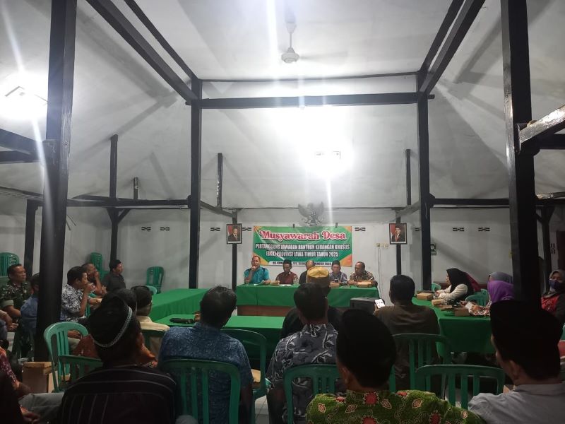 TANGGUNG JAWAB: BUMDes Kabartren Desa Kemantren, Kecamatan Gedeg memaparkan laporan realisasi anggaran program, Kamis (20/11).