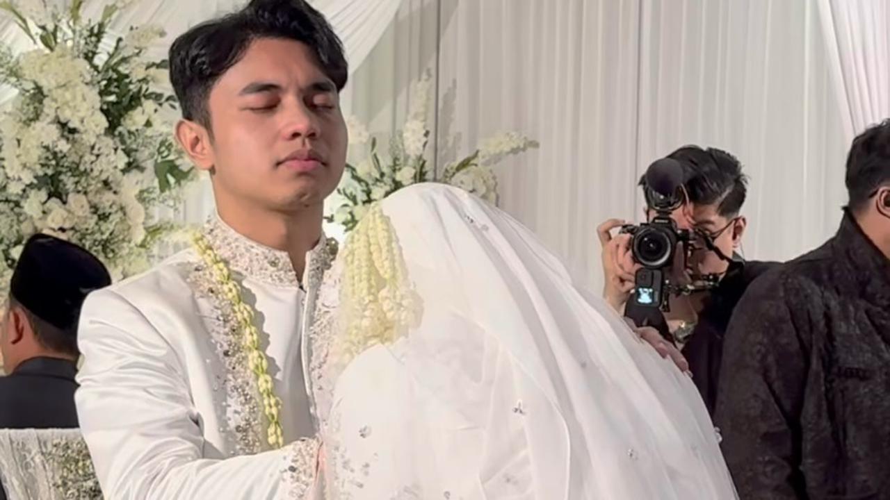 Tina Agustin, Perempuan di Balik Nama &lsquo;Tinandrose&rsquo;, Resmi Dipersunting Fiki Naki