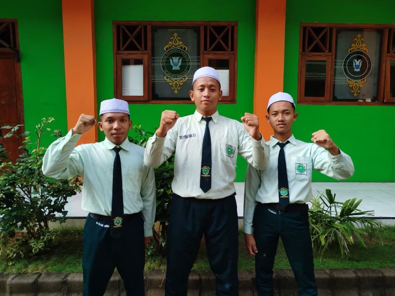 Oleh: Muhammad Alaik Firdaus, Muhammad Bima Samudra Usmani, Reyhan Dwi Andika*)