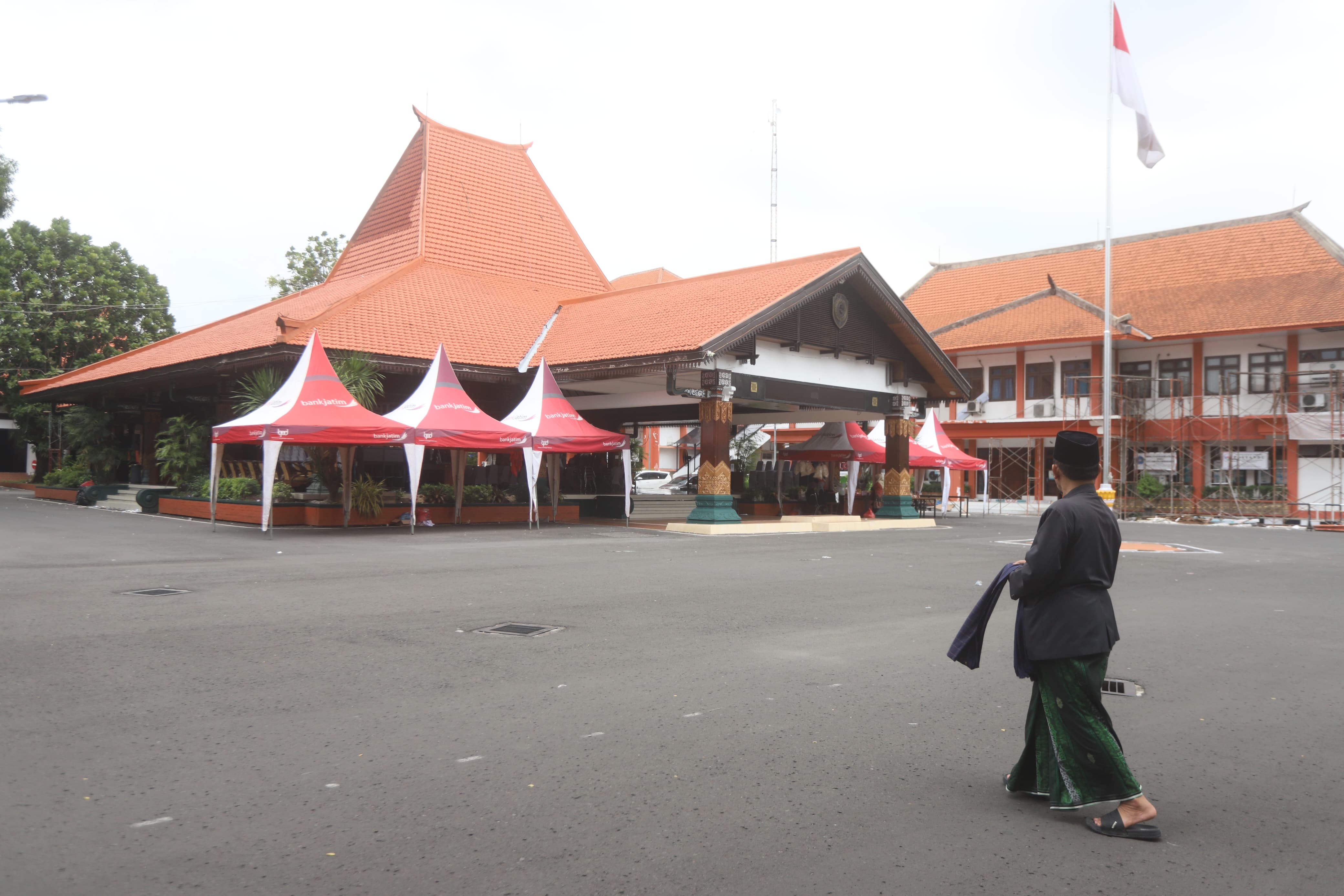 Suasana kantor Pemkab Mojokerto, Jumat (28/11).