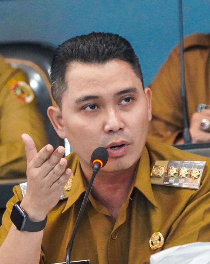 KOMITMEN: Bupati Mojokerto Muhammad Albarraa menyatakan komitmennya dalam pencegahan korupsi melalui supervisi dan monitoring KPK.