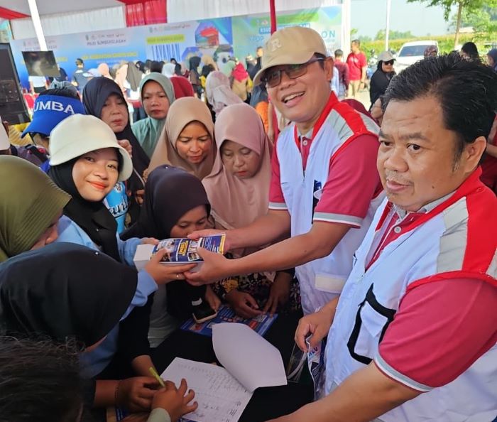 UNGGULAN:Masyarakat berkunjung di stand pameran inovasi unggulan RSUD Sumberglagah &ldquo; PHEC : Pre Hospital Emergency Care