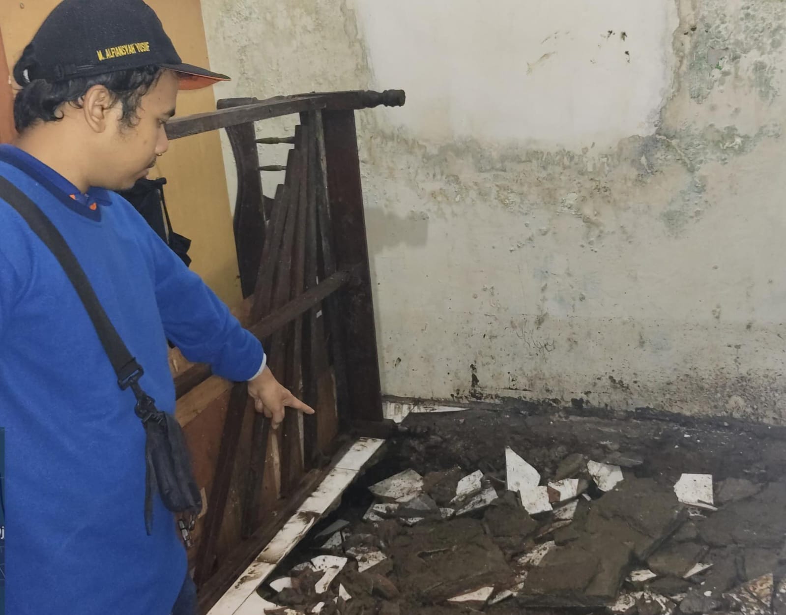 RUSAK PARAH: Rumah warga yang terdampak luapan aliran sungai di Dusun Jatiombo, Desa Centong, Kabupaten Mojokerto.