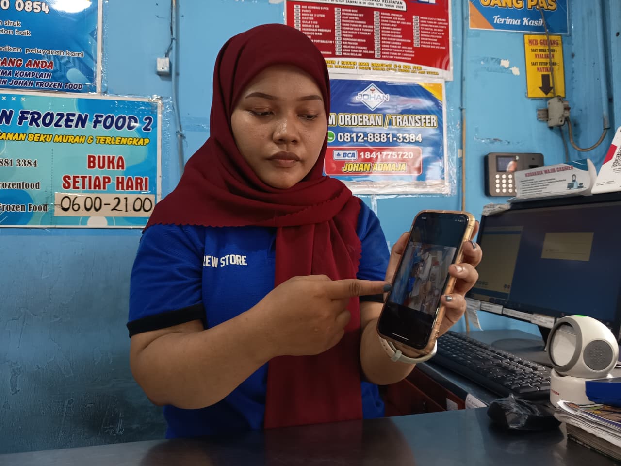 Aksi kejahatan yang diduga warga negara asing (WNA) kembali kambuh di wilayah Kabupaten Mojokerto. Kali ini, toko frozen food di Jalan Airlangga, Kecamatan Mojosari, yang menjadi korban setelah uang R