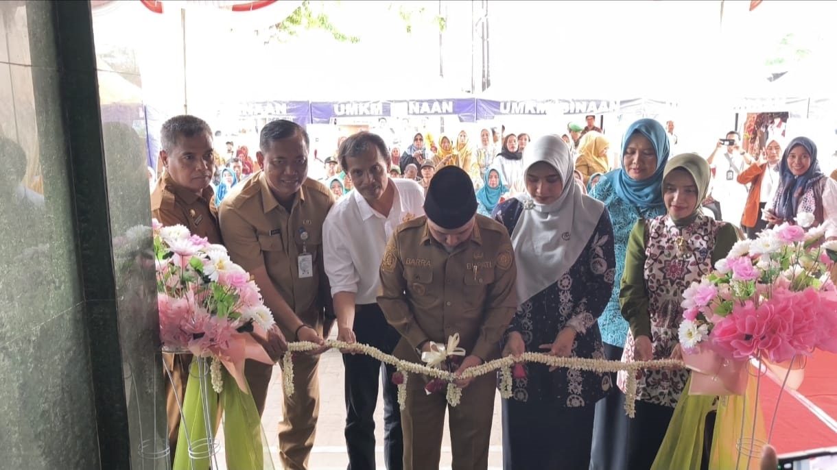 PRODUK LOKAL: Peresmian Ruang Pamer Dekranasda menjadi wujud komitmen Pemkab Mojokerto dalam memperkuat daya saing produk lokal.