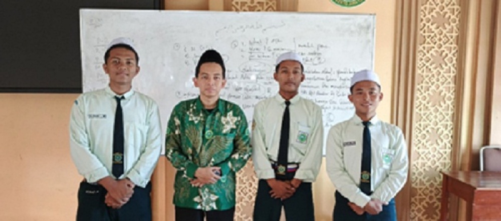 Safni Irsyad Rosyadi, M. Zaidin Nasrulloh, M. Yusuf Maulana  Social Class MA Nurul Islam Mojokerto Pembimbing: M. Ifan Nur Yulianto, S.Pd