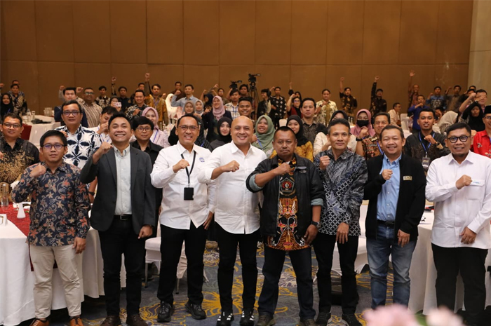 Prasetya Media Summit (PMS) 2025 menjadi kampanye bersama pemangku kepentingan pentahelix untuk memperkuat ekosistem media yang berkelanjutan di Jawa Timur.
