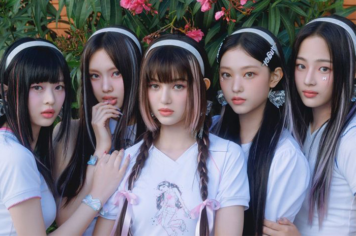 Dunia K-Pop kembali diguncang konflik yang tak hanya melibatkan agensi dan artis, tetapi juga menyeret para penggemar ke ranah hukum. Sumber Foto: Pinterest