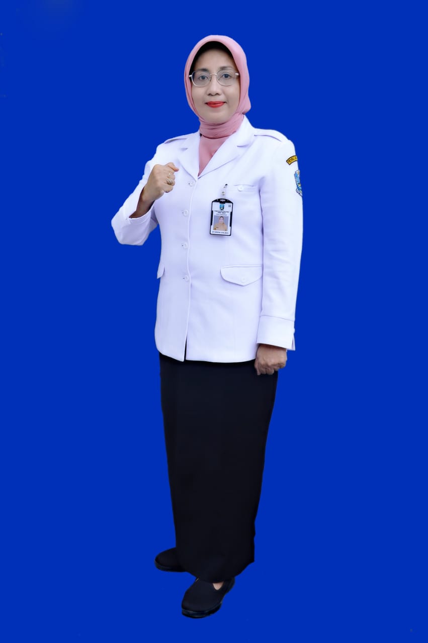 Kepala SMAN 1 Bangsal Siti Arofah