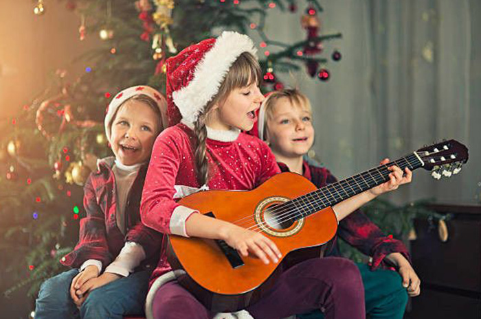 Lagu Natal Paling Hits di Mall 2025, Siapa yang Akan Dominasi?