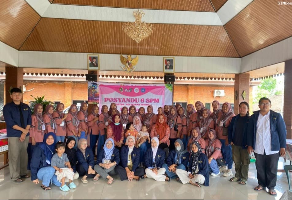 KOMITMEN: Kegiatan Posyandu 6 SPM digelar perdana di Balai Desa Padi, Kecamatan Gondang, Kabupaten Mojokerto, Kamis (11/12).