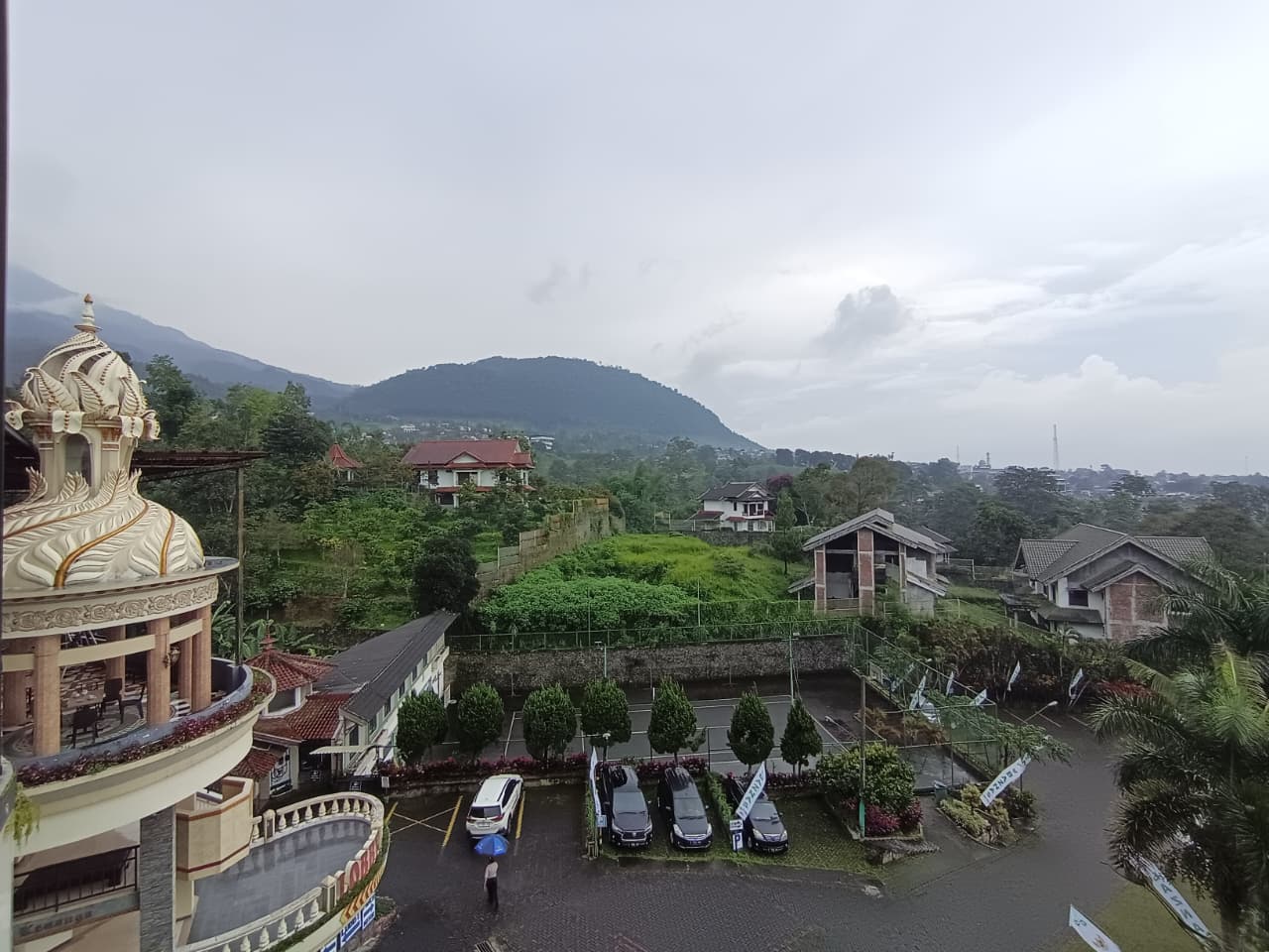 ANTISIPATIF: Kawasan wisata di wilayah Kecamatan Trawas, Kabupaten Mojokerto yang diperkirakan dibayangi potensi hujan dan cuaca ekstrem hingga pergantian tahun baru nanti.