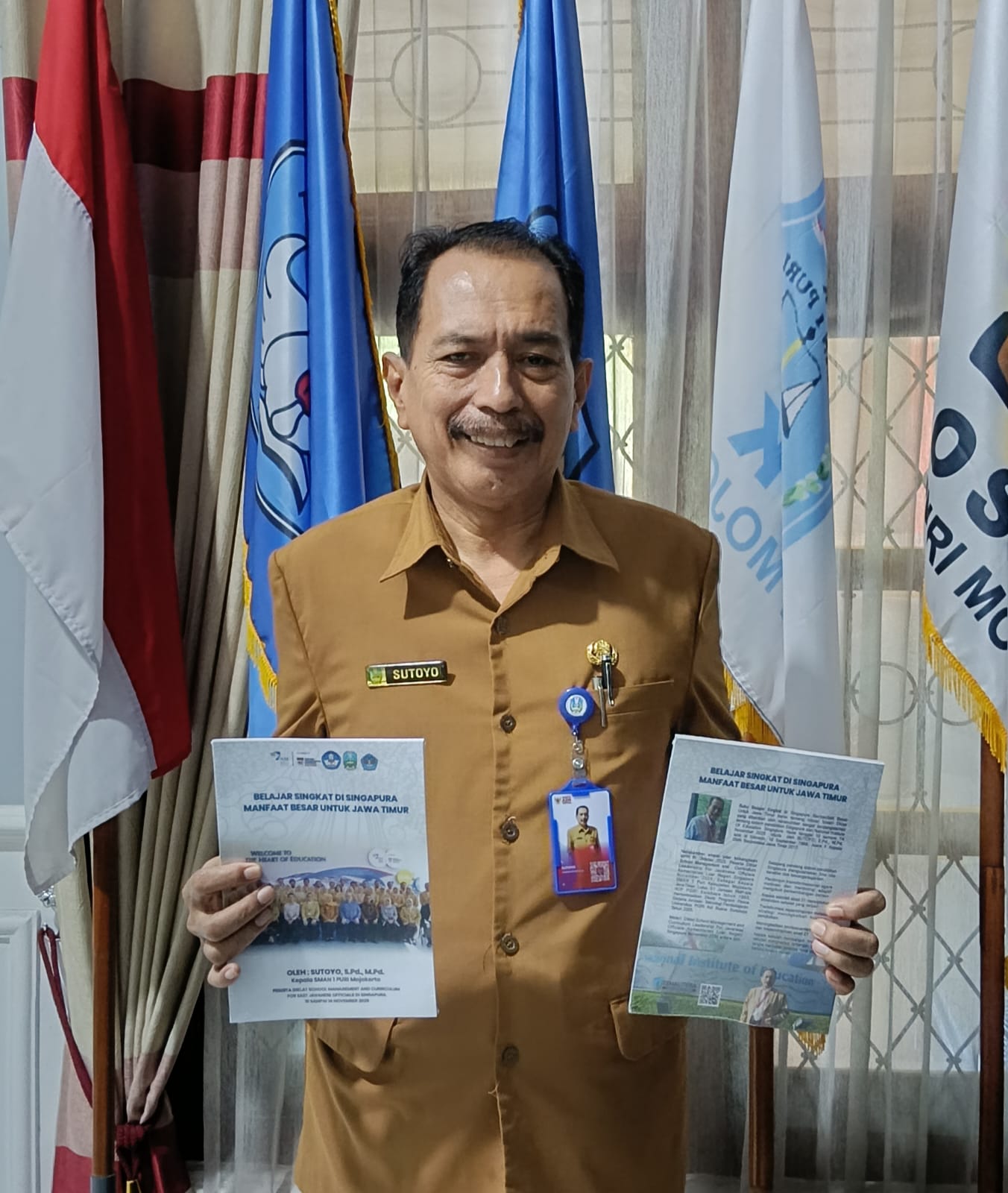 Kepala SMAN 1 Puri Sutoyo, S.Pd, M.Pd, Torehkan Prestasi Akademis, Launching Buku ke 8