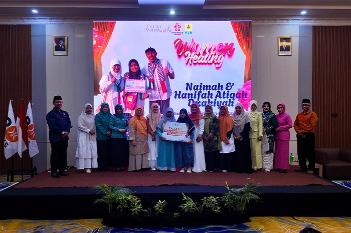 SHARING BERSAMA: Meitri Citra Wardani mendatangkan penulis nasional Asma Nadia sebagai narasumber kegiatan tersebut.