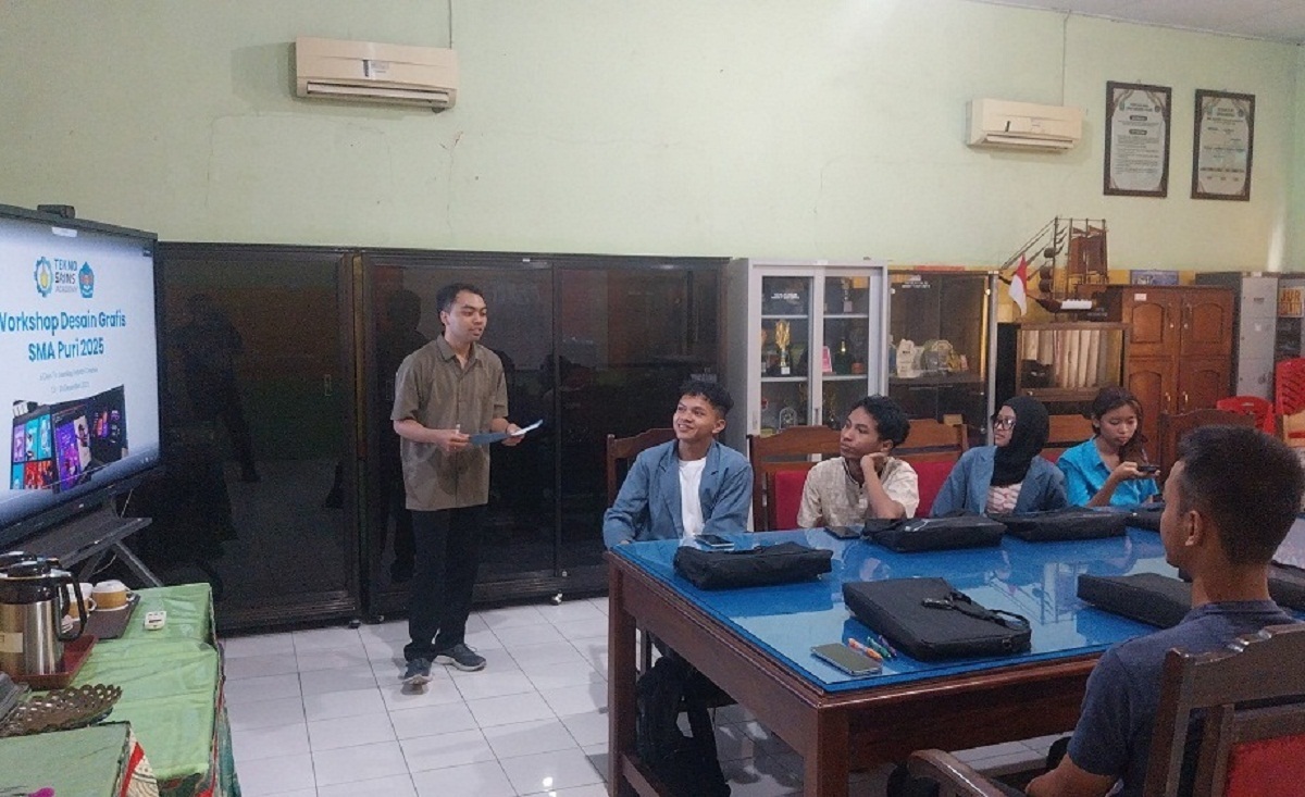 UNGGULAN: Khusus kelas XII ada program 3 in 1 bimbingan Intensif persiapan sukses seleksi ke PTN, sekolah kedinasan dan entrepreneur.
