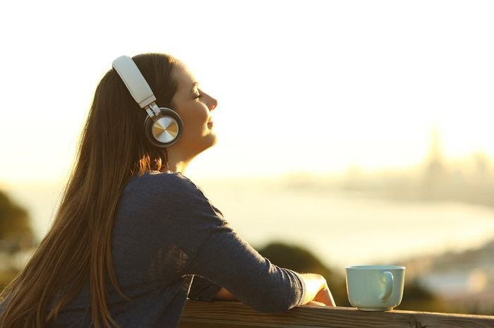 Musik menjadi teman jika kesepian