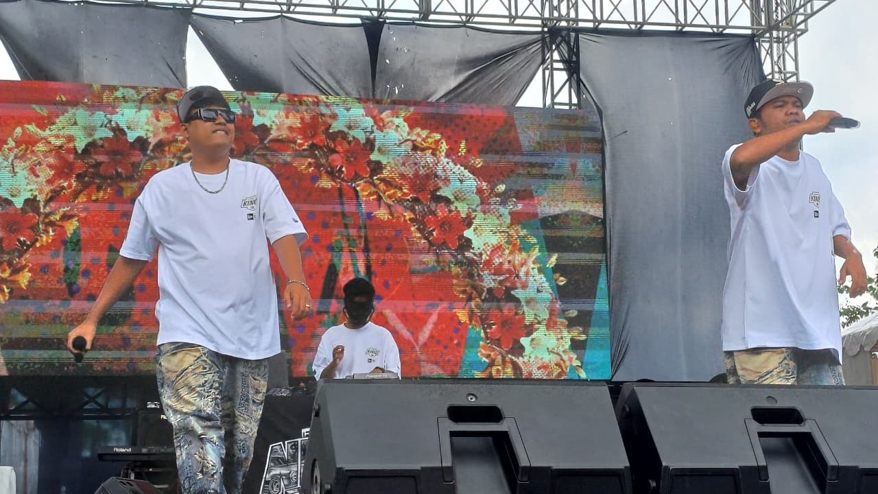 PERFORM: Penampilan apik dari NDX AKA yang memeriahkan acara HUT PT SAI ke-24 Tahun.