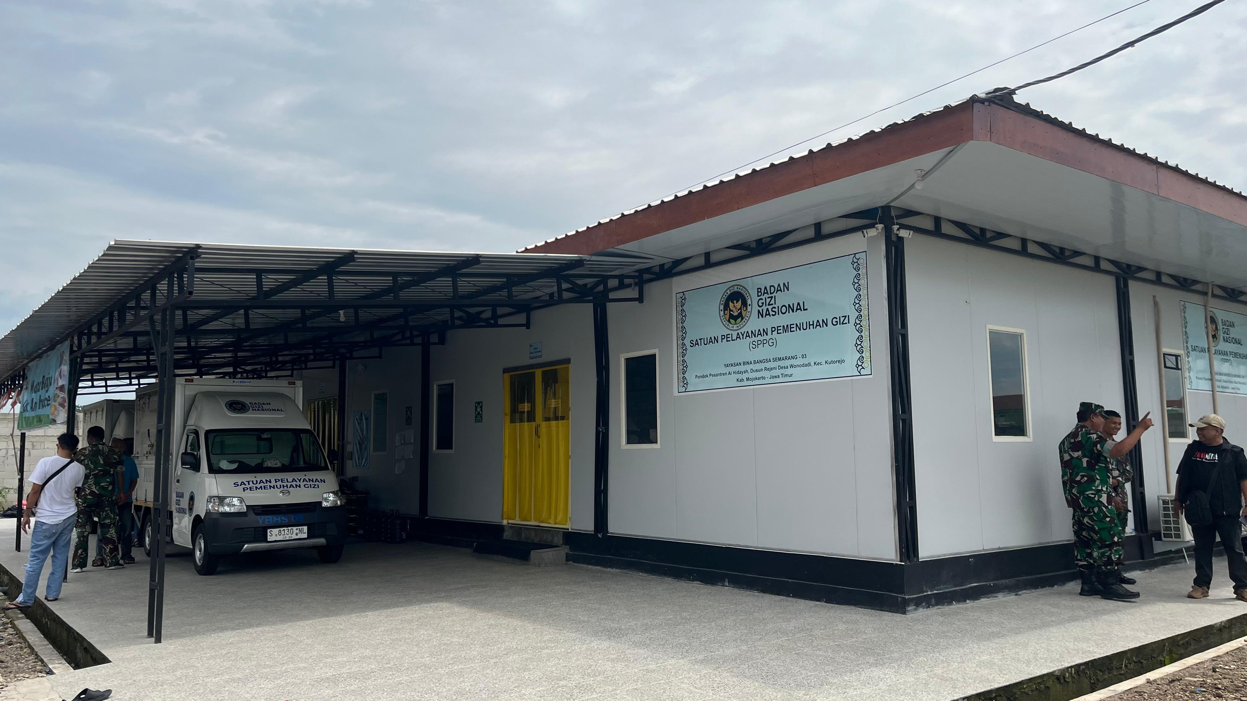 BELUM STANDAR: SPPG di Desa Wonodadi, Kecamatan Kutorejo, Kabupaten Mojokerto, menjadi salah satu SPPG yang sudah beroperasi namun tanpa dilengkapi SLHS.
