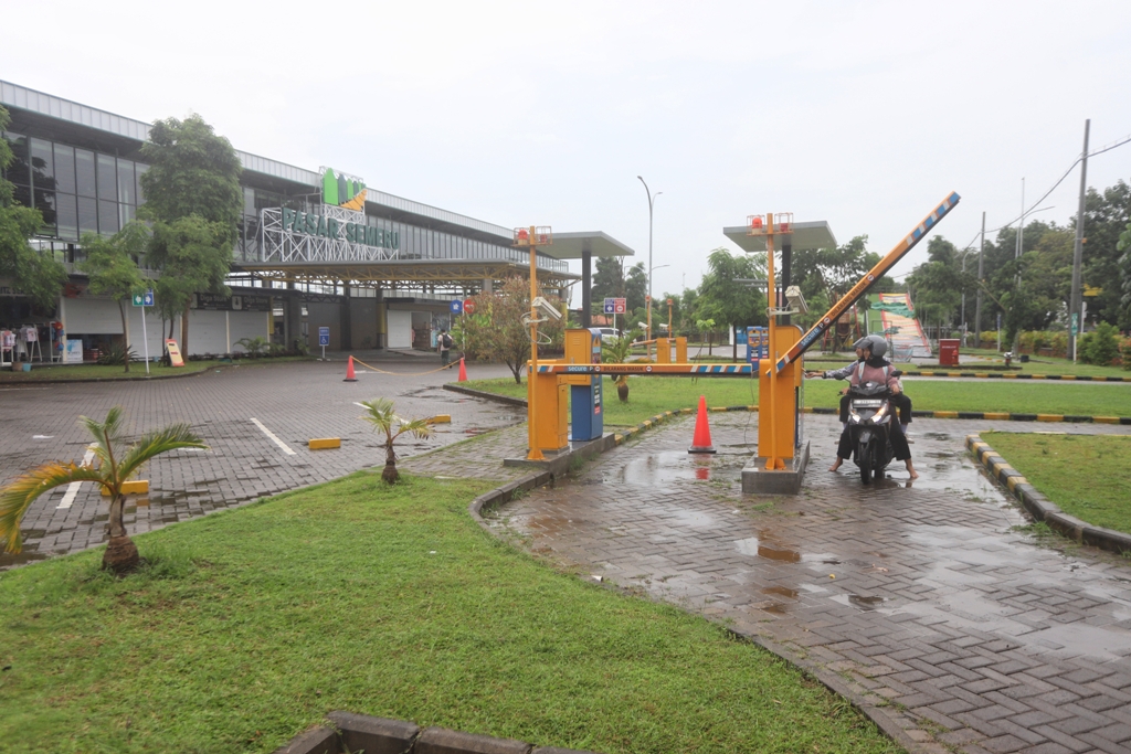 LUAS DAN NYAMAN: Pasar Tradisional Semeru yang mengusung konsep modern di Jalan Semeru 101-121, Kecamatan Magersari, Kota Mojokerto.