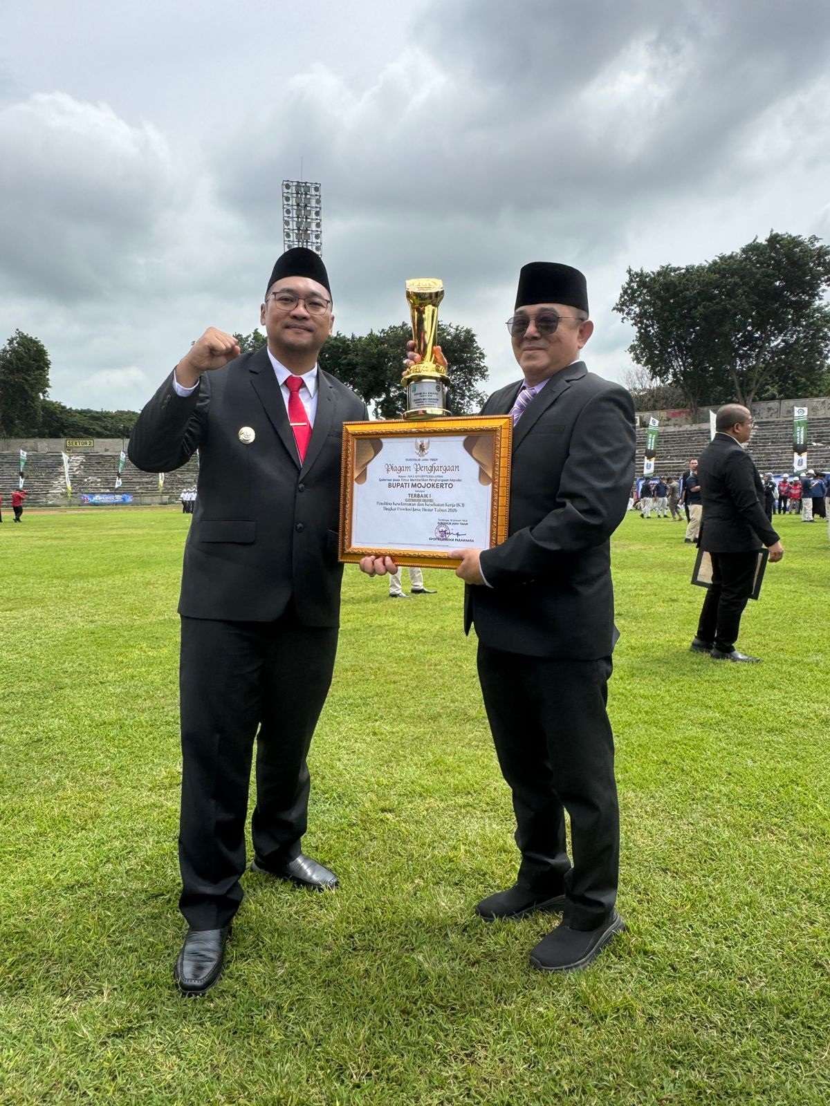 KOMITMEN: Wabup dr. M. Rizal Octavian didampingi Kadisnaker Kabupaten Mojokerto Yoi