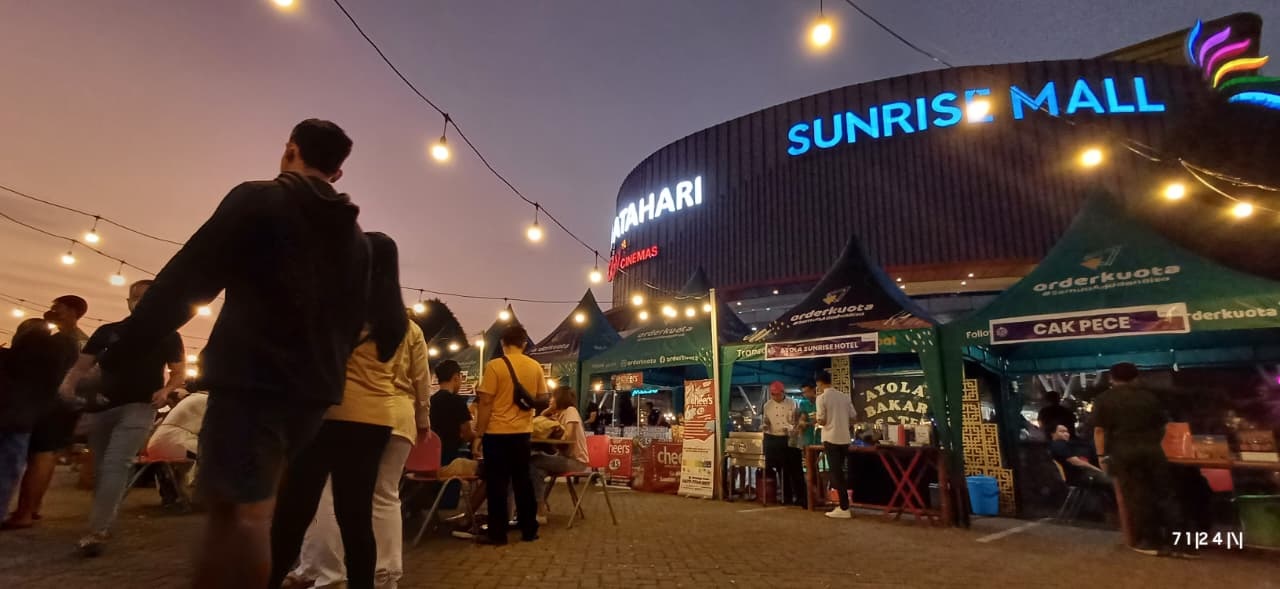 MEGAH DAN MEWAH: Satu-satunya mall yang ada di Kota Mojokerto dengan letak yang strategis dan salah satu penggerak ekonomi di daerah.