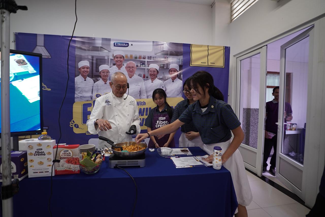 INSPIRING CLASS: William Wongso bersama siswa SMK Santa Maria Jakarta