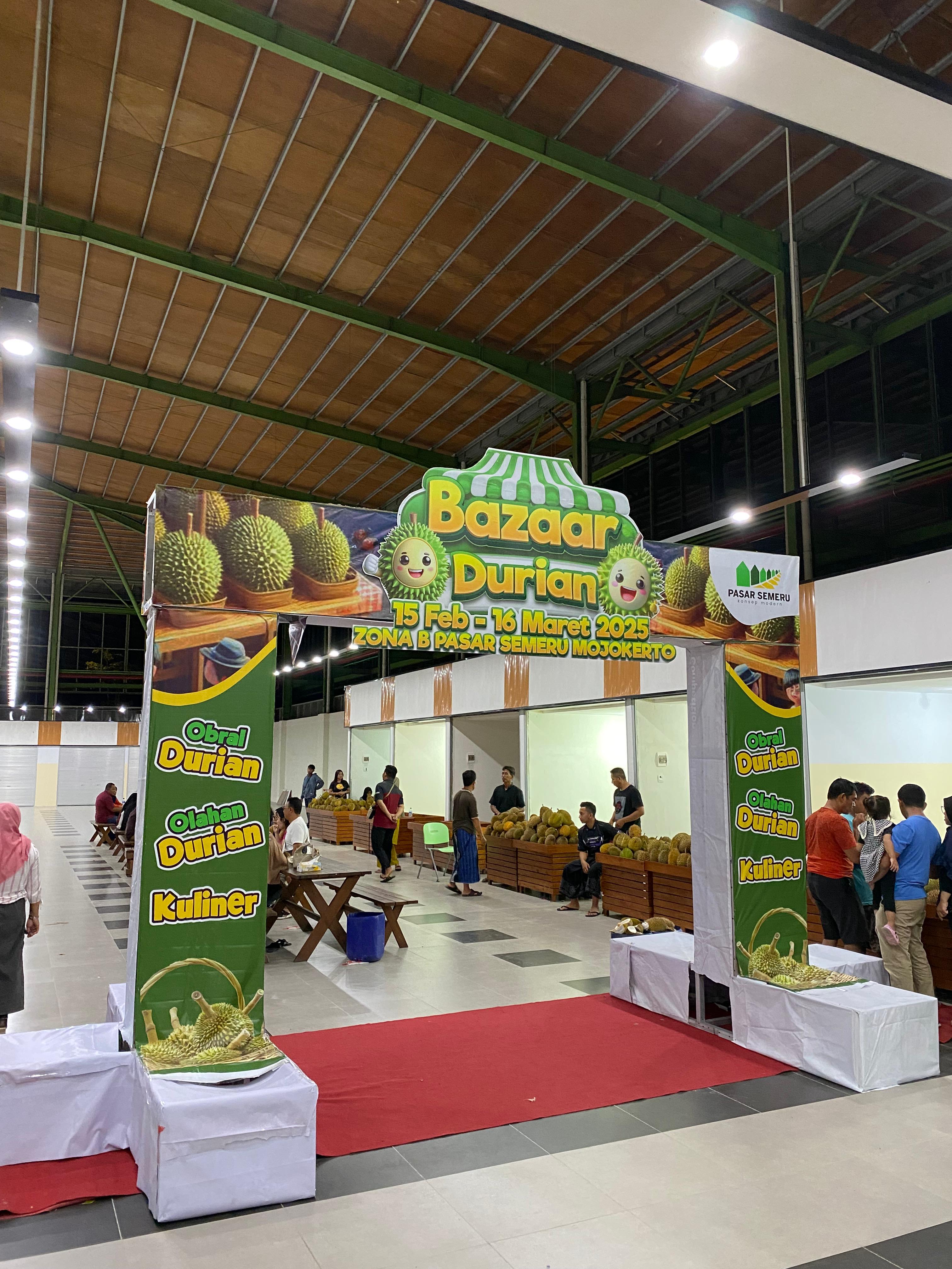KEMBALI: Event bazar durian yang digelar di awal pembukaan Pasar Semeru tahun lalu.