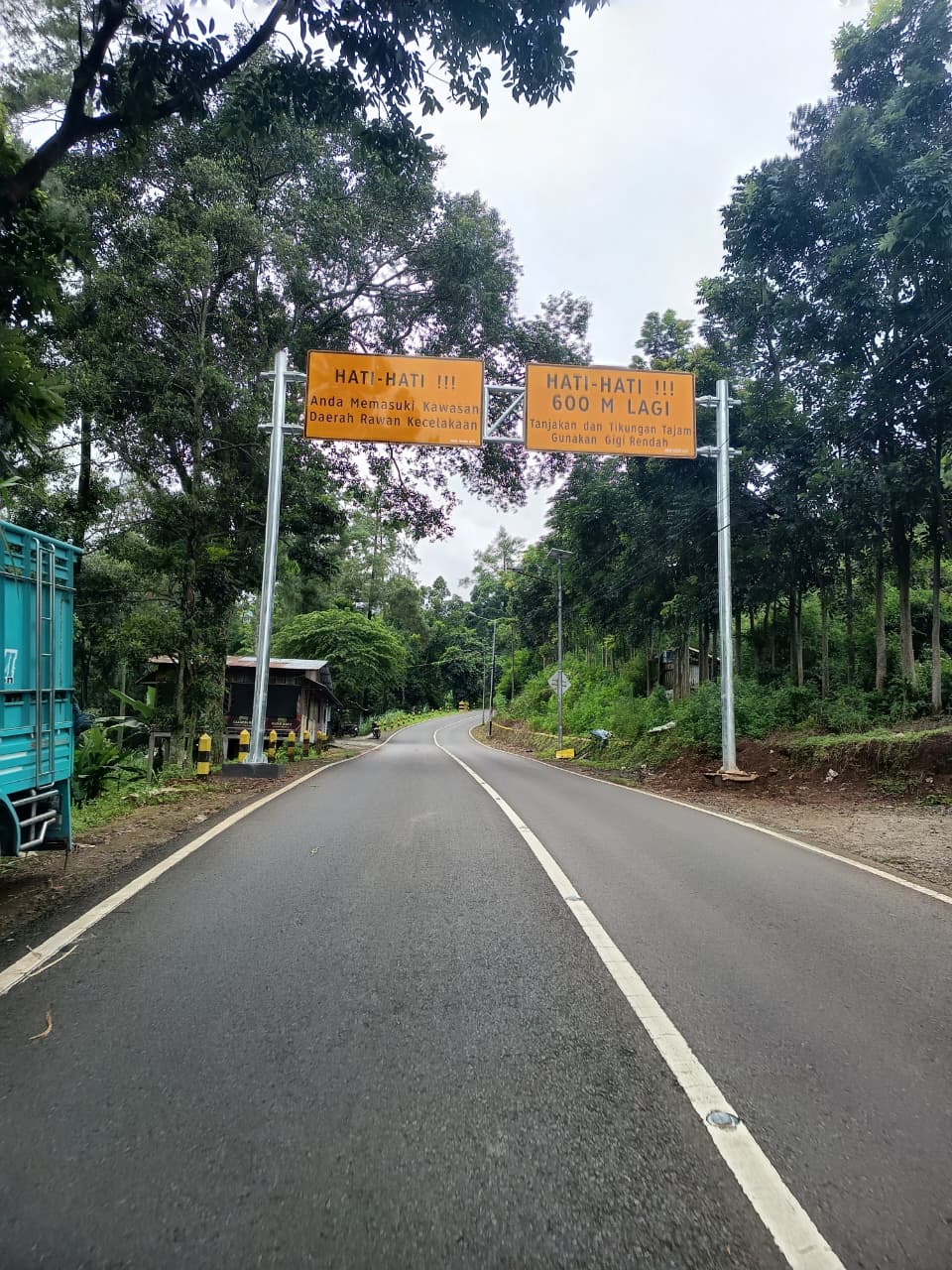 JALUR RAWAN: Dishub Jatim menambah fasilitas lalin di jalur Pacet-Cangar, Kabupaten Mojokerto untuk menekan kejadian kecelakaan lalu lintas.