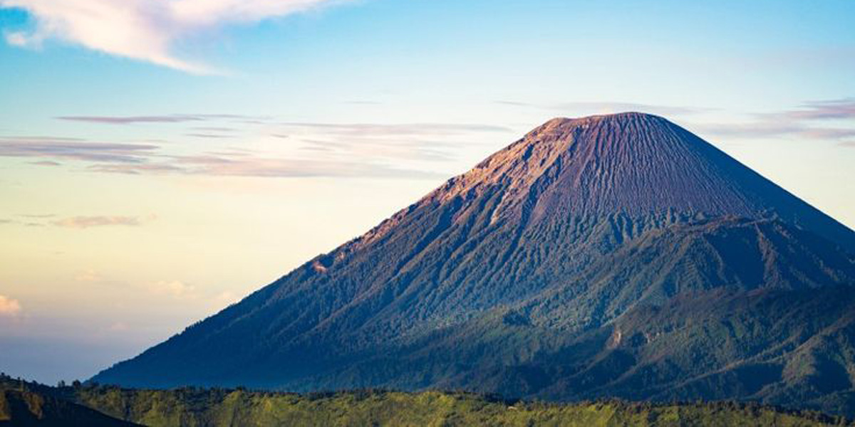 Gunung Semeru dalam Kehidupan dan Kepercayaan Masyarakat Sekitar