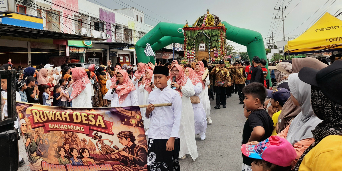 Semarak Festival Gunungan di Desa Banjaragung