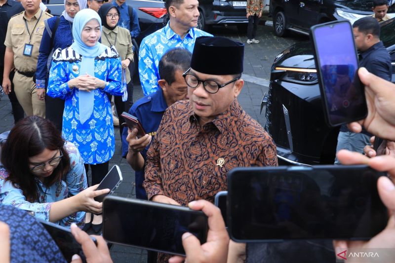 Menteri Desa dan Pembangunan Daerah Tertinggal (Mendes PDT) Yandri Susanto menghadiri Puncak HPN di Pelataran Masjid Raya Bantani, Serang, Banten, Senin (9/2/2026). ANTARA/HO-Humas Kemendes PDT.