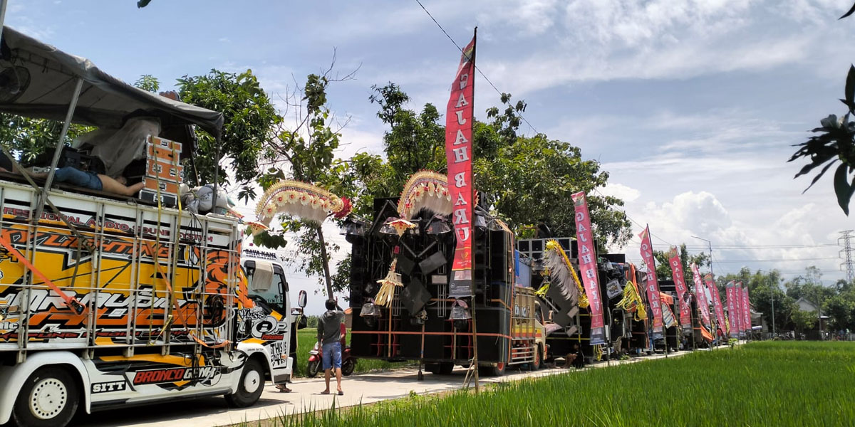 Suasana Medali Spektakuler Carnival 