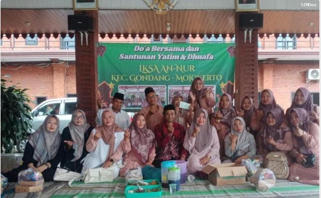 KEPEDULIAN SOSIAL: Kegiatan doa bersama dan santunan anak yatim di Balai Desa Padi, Kecamatan Gondang, pekan lalu.