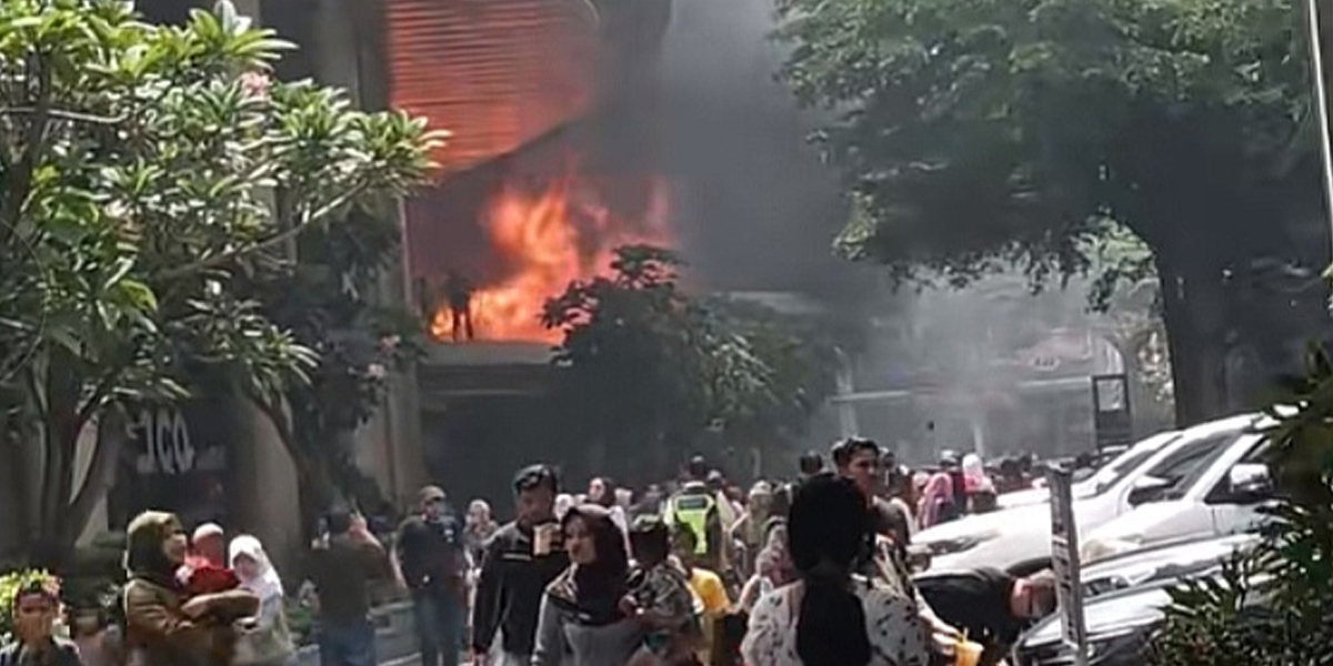 kebakaran mall ciputra cibubur