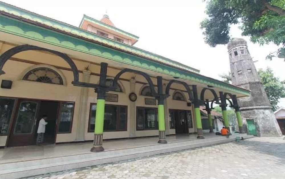 BERSEJARAH: Masjid Baiturrahmah, Desa Pesanggrahan, Kecamatan Kutorejo dibangun era pemerintahan Bupati Mojokerto Kromodjojo Adinegoro. 