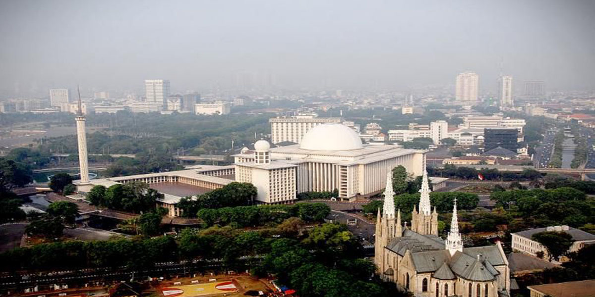inilah keindahan masjid istiqlal yang dapat memanjakan mata
