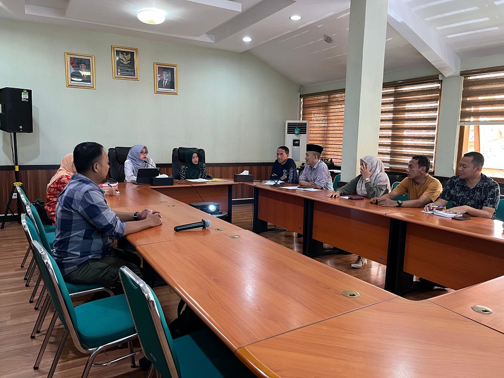 BERKOLABORASI: Panitia Pildarama 2026 menggelar rakor dengan Pemkab Mojokerto untuk persiapan grand final yang akan berlangsung di Pendapa Graha Majatama, Pemkab Mojokerto, kemarin (27/2).  