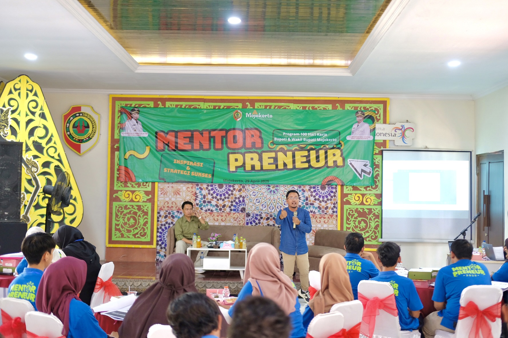 KEPEMUDAAN: Disbudporapar Kabupaten Mojokerto secara konsisten mendorong peran aktif generasi muda melalui berbagai program. Baik program kewirausahaan maupun lomba pemuda pelopor.