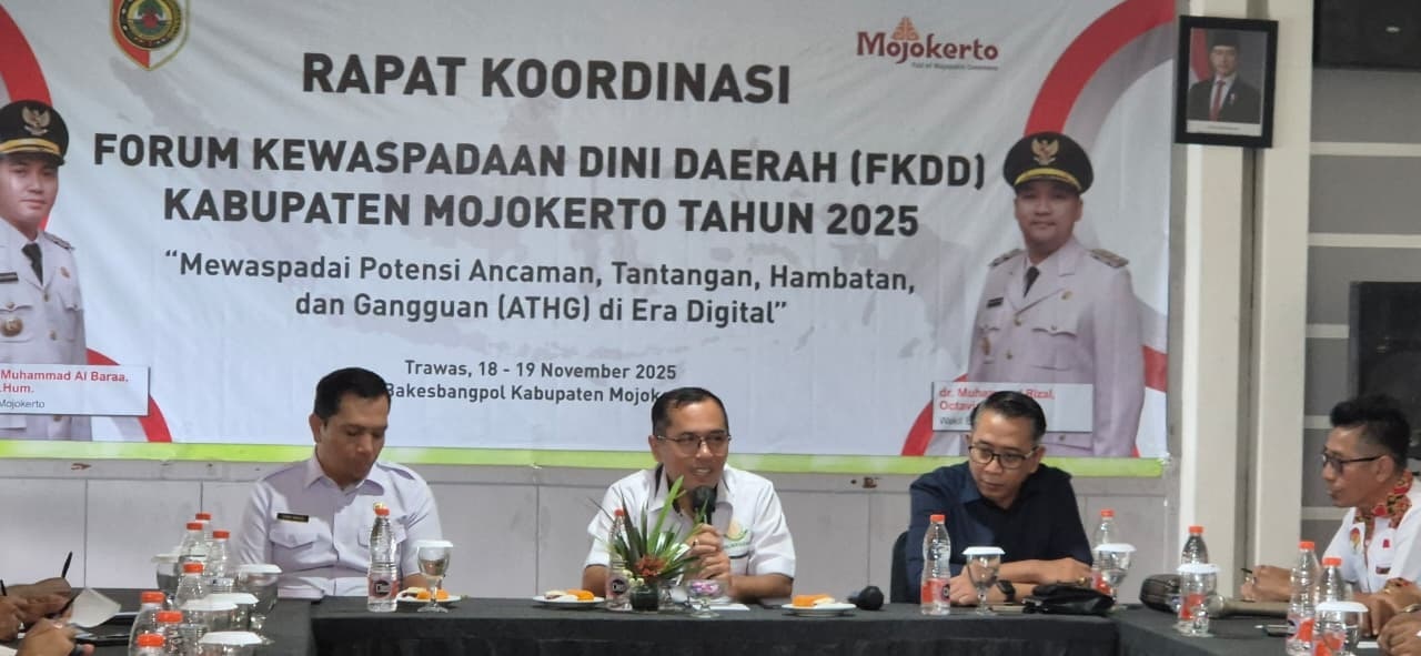 MITRA: Bakesbangpol Kabupaten Mojokerto menggelar FKDD yang di dalamnya terdapat unsur kominda dan camat untuk memperkuat kolaborasi menjaga kondusivitas wilayah.