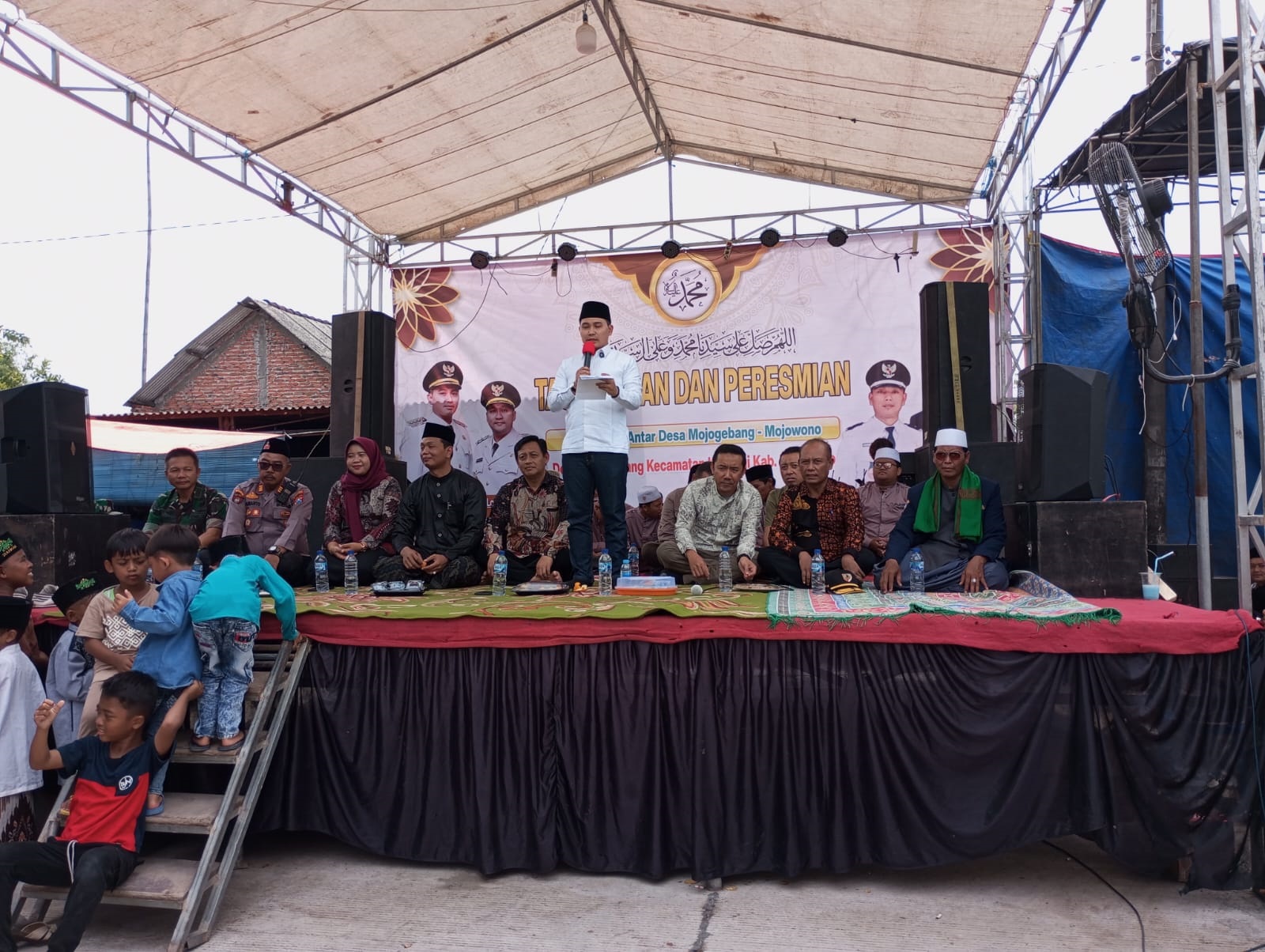 MULUS: Ruas jalan poros Dusun Kelompok di Desa Mojogebang wujud penguatan infrastruktur untuk mendongkrak perekonomian warga di Kecamatan Kemlagi.