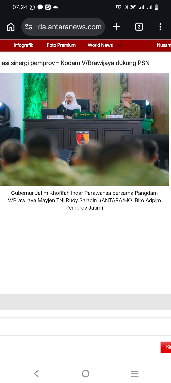 Gubernur Jatim Khofifah Indar Parawansa bersama Pangdam V/Brawijaya Mayjen TNI Rudy Saladin. (ANTARA/HO-Biro Adpim Pemprov Jatim) 
